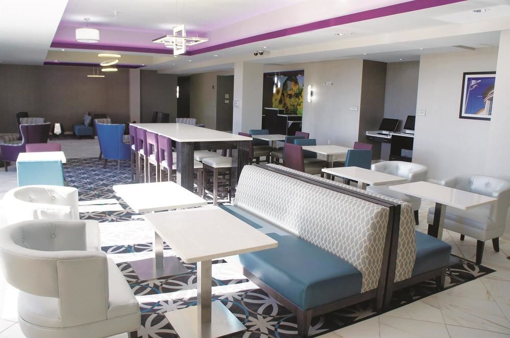 La Quinta By Wyndham Springfield Ξενοδοχείο Εξωτερικό φωτογραφία