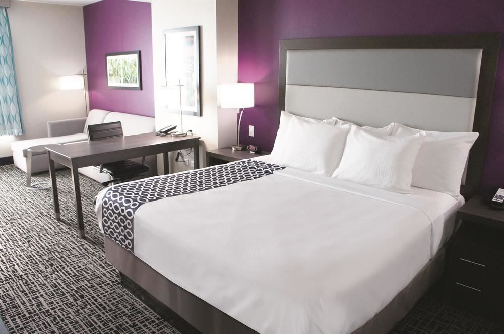 La Quinta By Wyndham Springfield Ξενοδοχείο Εξωτερικό φωτογραφία